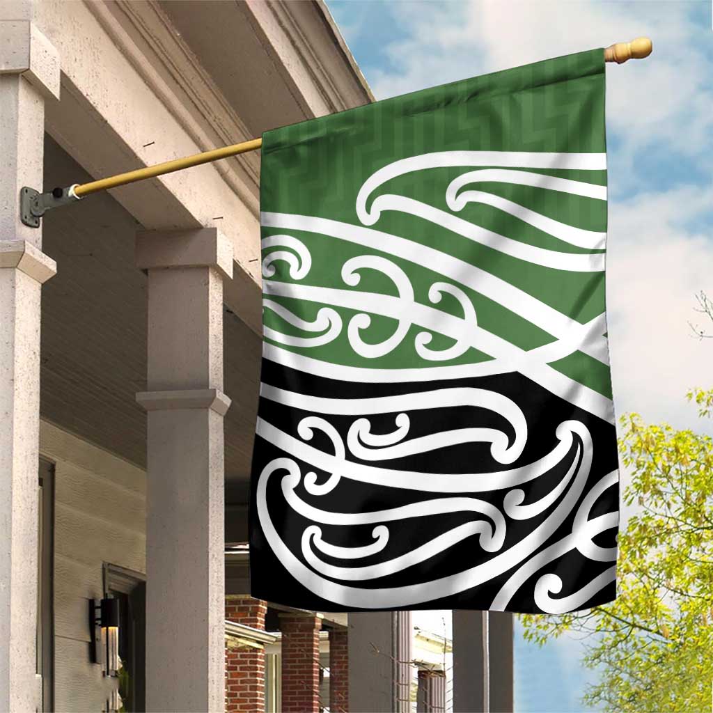 Green Fern New Zealand Kowhai Ngutukak Garden Flag - Aussie Hoodie