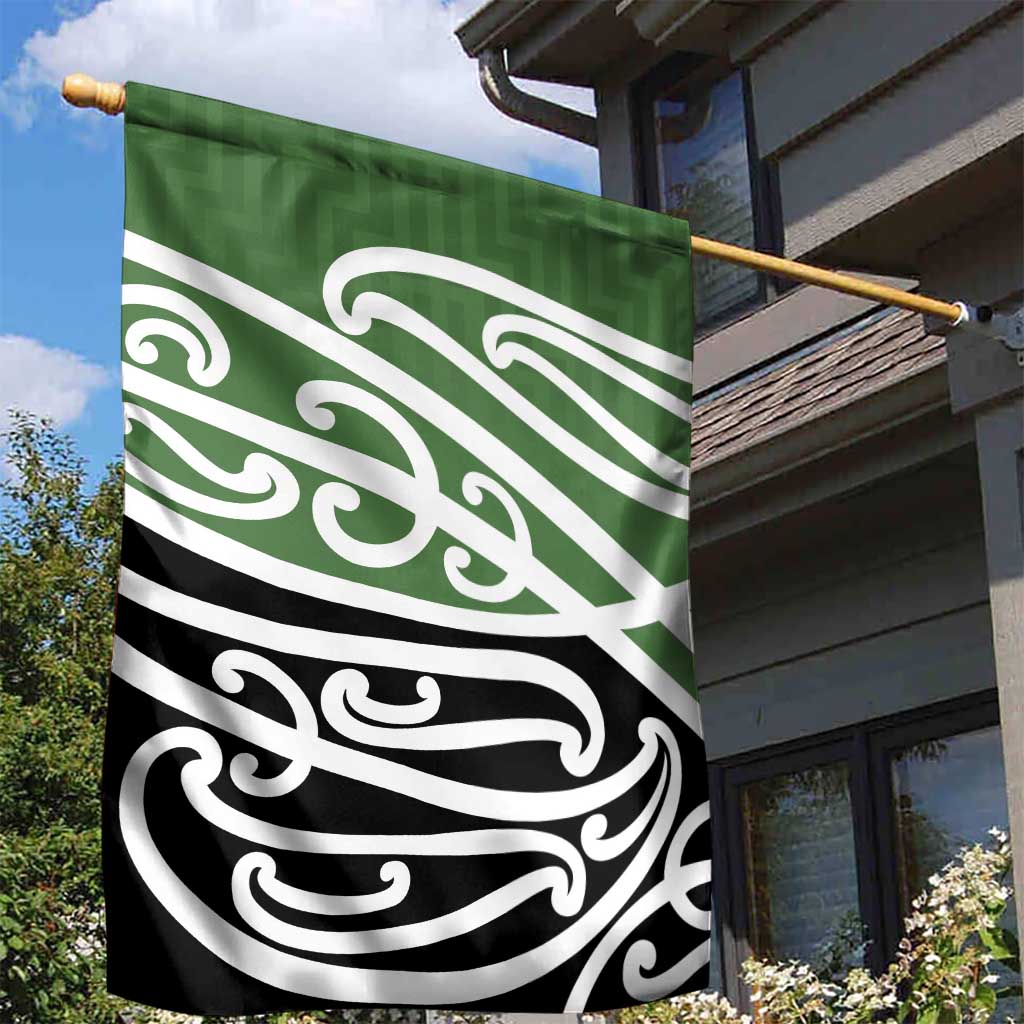Green Fern New Zealand Kowhai Ngutukak Garden Flag - Aussie Hoodie