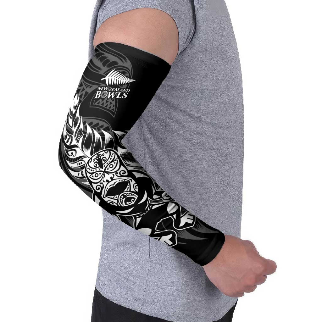 New Zealand Lawn Bowls Custom Arm Sleeves Black Maori Warrior Tribal Silver Fern - Aussie Hoodie