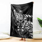 New Zealand Lawn Bowls Blanket Black Maori Warrior Tribal Silver Fern - Aussie Hoodie