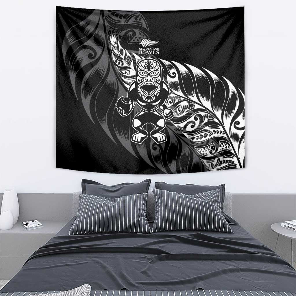 New Zealand Lawn Bowls Tapestry Black Maori Warrior Tribal Silver Fern - Aussie Hoodie