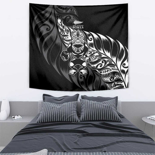 New Zealand Lawn Bowls Tapestry Black Maori Warrior Tribal Silver Fern - Aussie Hoodie