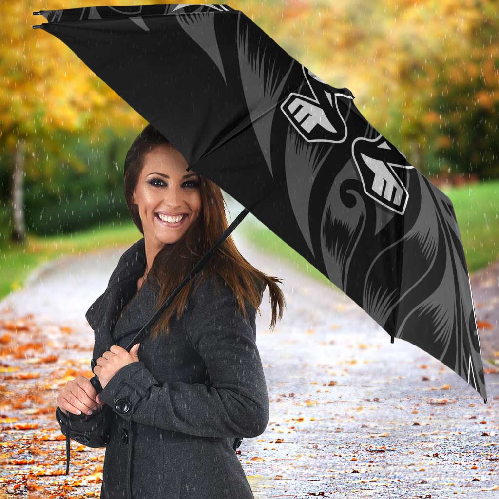 New Zealand Lawn Bowls Umbrella Black Maori Warrior Tribal Silver Fern - Aussie Hoodie