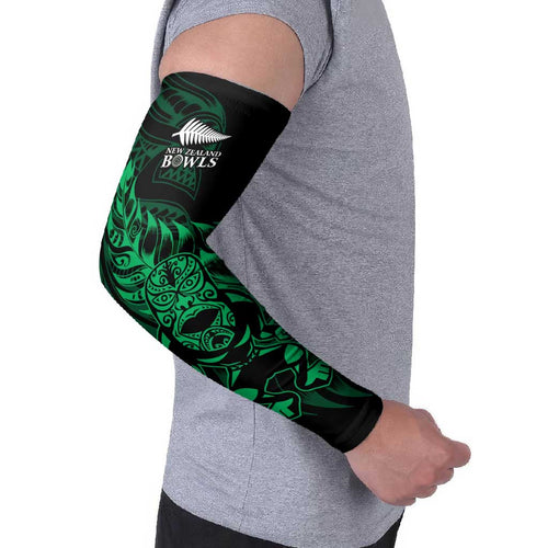 New Zealand Lawn Bowls Custom Arm Sleeves Green Maori Warrior Tribal Silver Fern - Aussie Hoodie