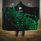 New Zealand Lawn Bowls Hooded Blanket Green Maori Warrior Tribal Silver Fern - Aussie Hoodie
