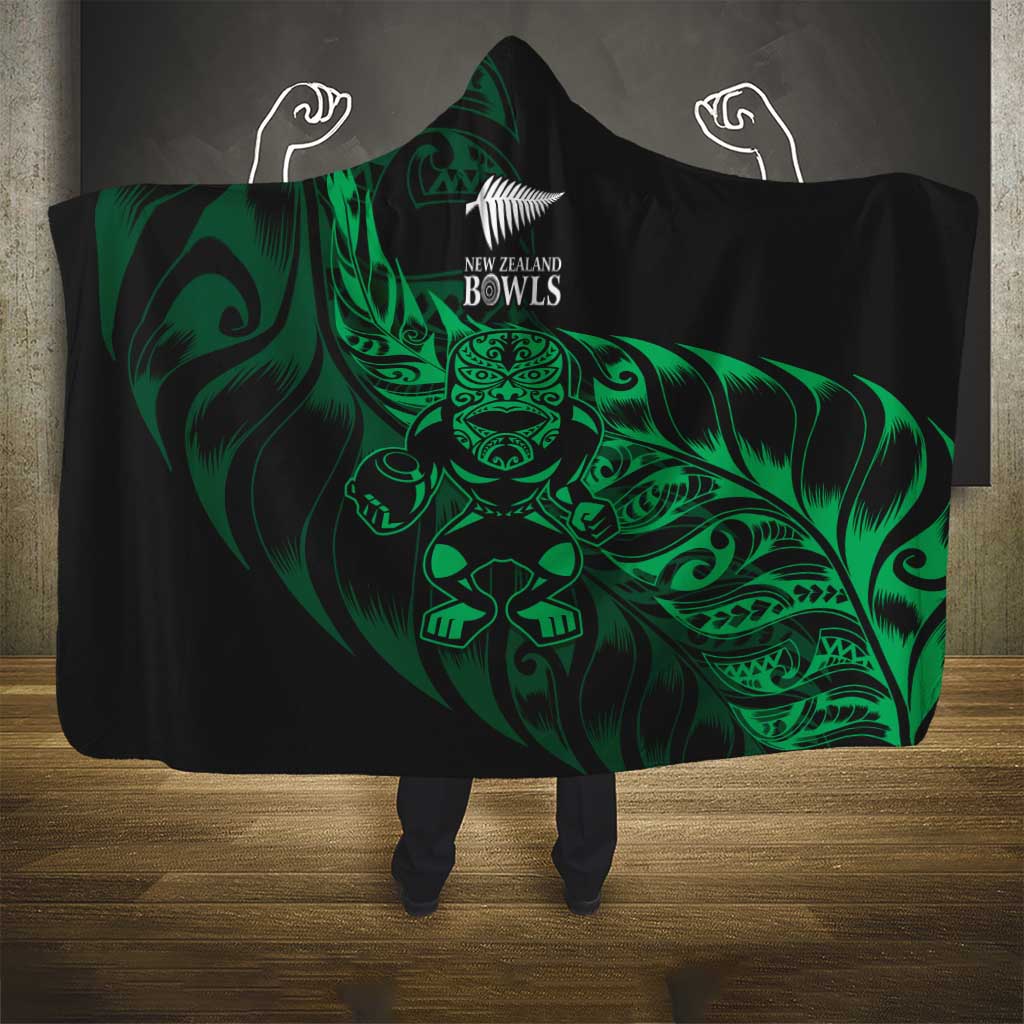 New Zealand Lawn Bowls Hooded Blanket Green Maori Warrior Tribal Silver Fern - Aussie Hoodie