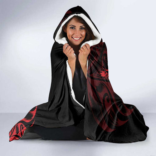 New Zealand Lawn Bowls Hooded Blanket Red Maori Warrior Tribal Silver Fern - Aussie Hoodie