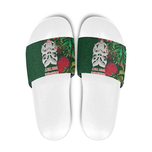 Maori Wheku Meri Kirihimete Personalised Slide Sandals All Green Indigenous Maori Motif - Aussie Hoodie