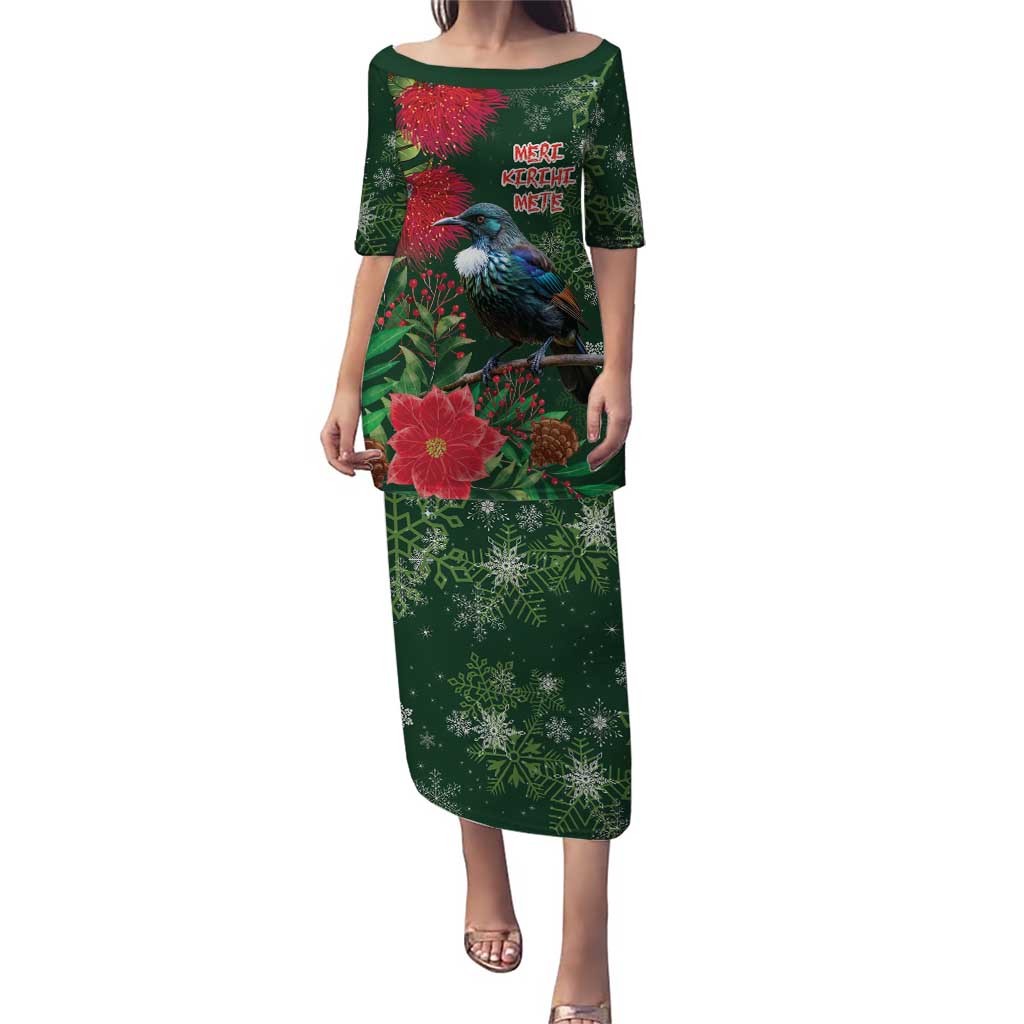 Tui Meri Kirihimete Personalised Puletasi Pohutukawa Flowers Green Motif - Aussie Hoodie