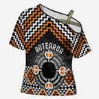 Personalised Aotearoa Niho Taniwha Motif Cross Shoulder Shirt Gold Style - Aussie Hoodie