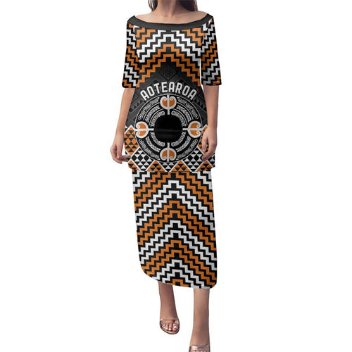 Personalised Aotearoa Niho Taniwha Motif Family Matching Puletasi and Hawaiian Shirt Gold Style