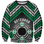 Personalised Aotearoa Niho Taniwha Motif Sweatshirt Green Style