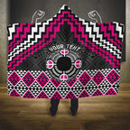 Personalised Aotearoa Niho Taniwha Motif Hooded Blanket Pink Style