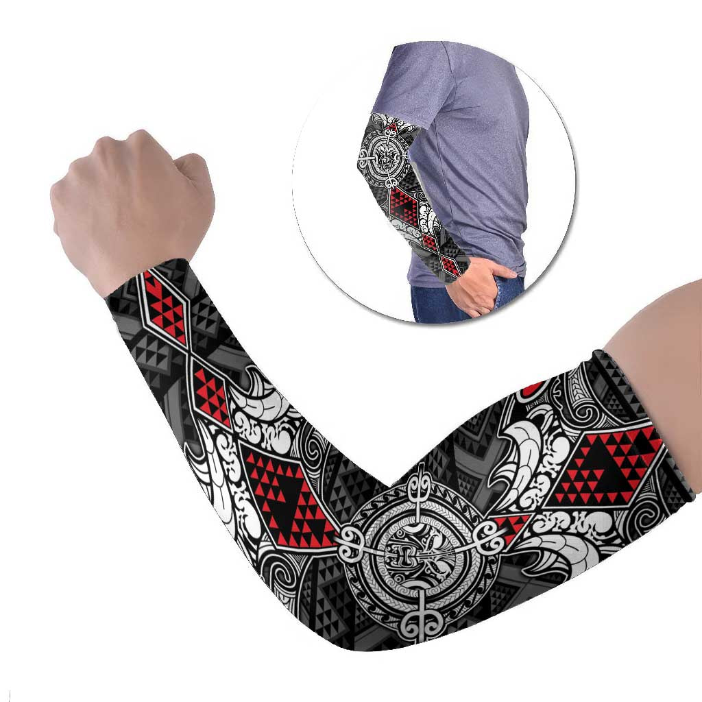 Black Aotearoa Taniko Motif Arm Sleeves Vintage Maori New Zealand Tribal Art Pattern - Aussie Hoodie