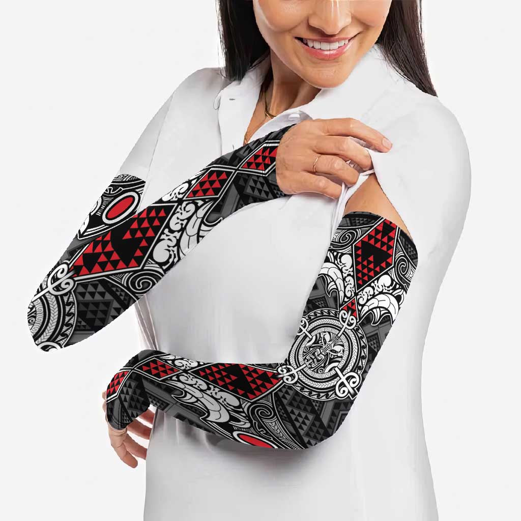 Black Aotearoa Taniko Motif Arm Sleeves Vintage Maori New Zealand Tribal Art Pattern - Aussie Hoodie