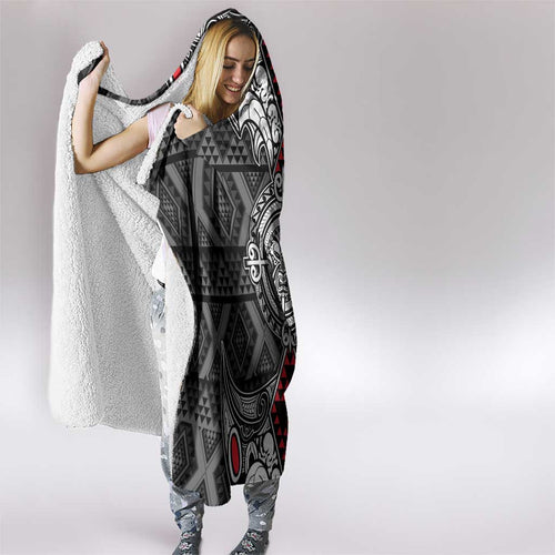 Black Aotearoa Taniko Motif Hooded Blanket Vintage Maori New Zealand Tribal Art Pattern
