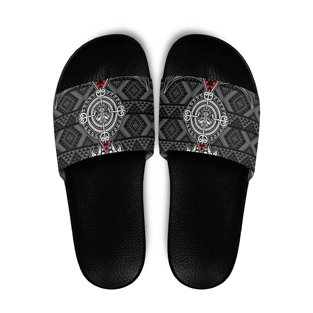 Black Aotearoa Taniko Motif Slide Sandals Vintage Maori New Zealand Tribal Art Pattern - Aussie Hoodie