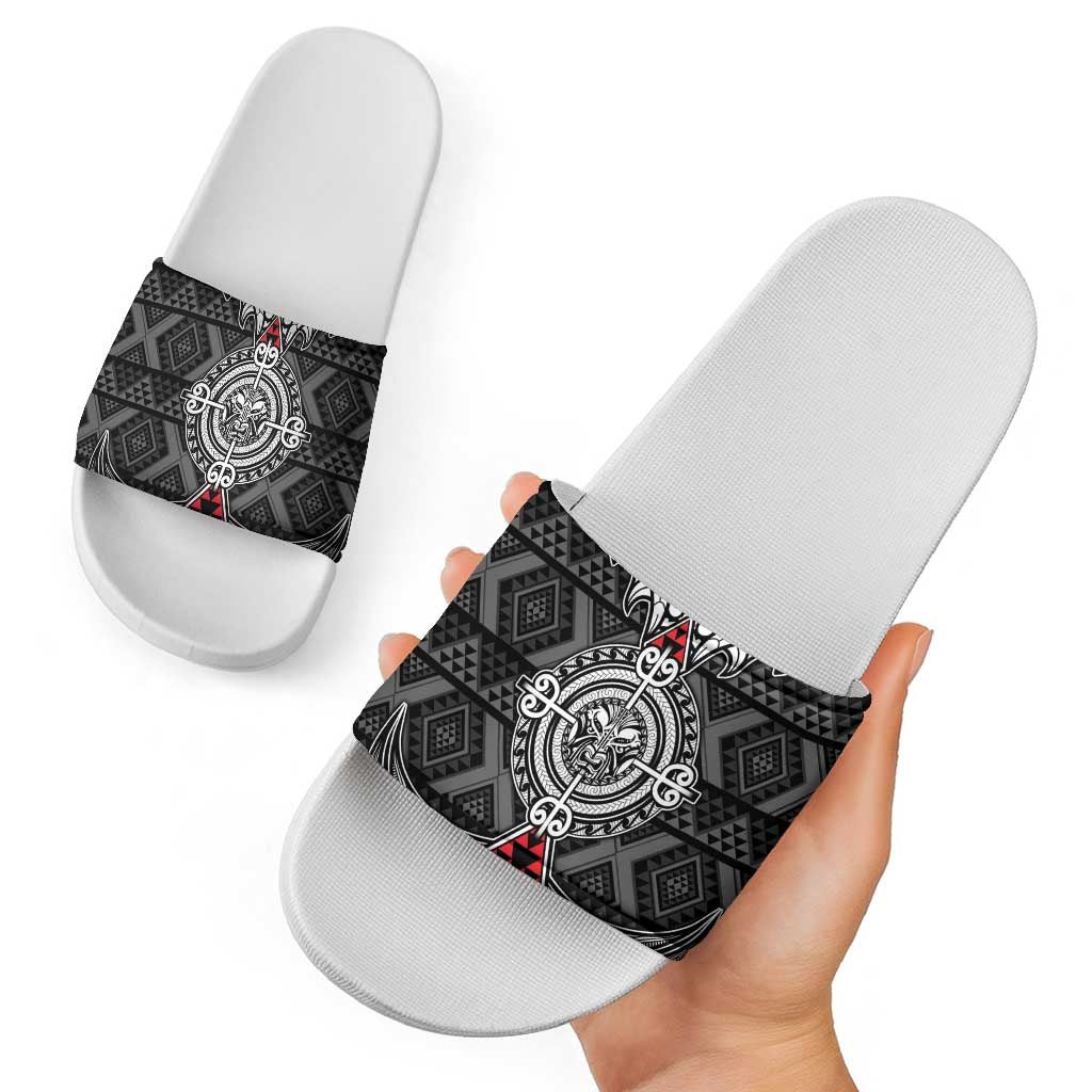 Black Aotearoa Taniko Motif Slide Sandals Vintage Maori New Zealand Tribal Art Pattern - Aussie Hoodie