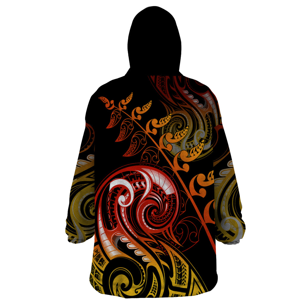 new-zealand-wearable-blanket-hoodie-aotearoa-wisdom-face-maori-fern-tattoo-arty