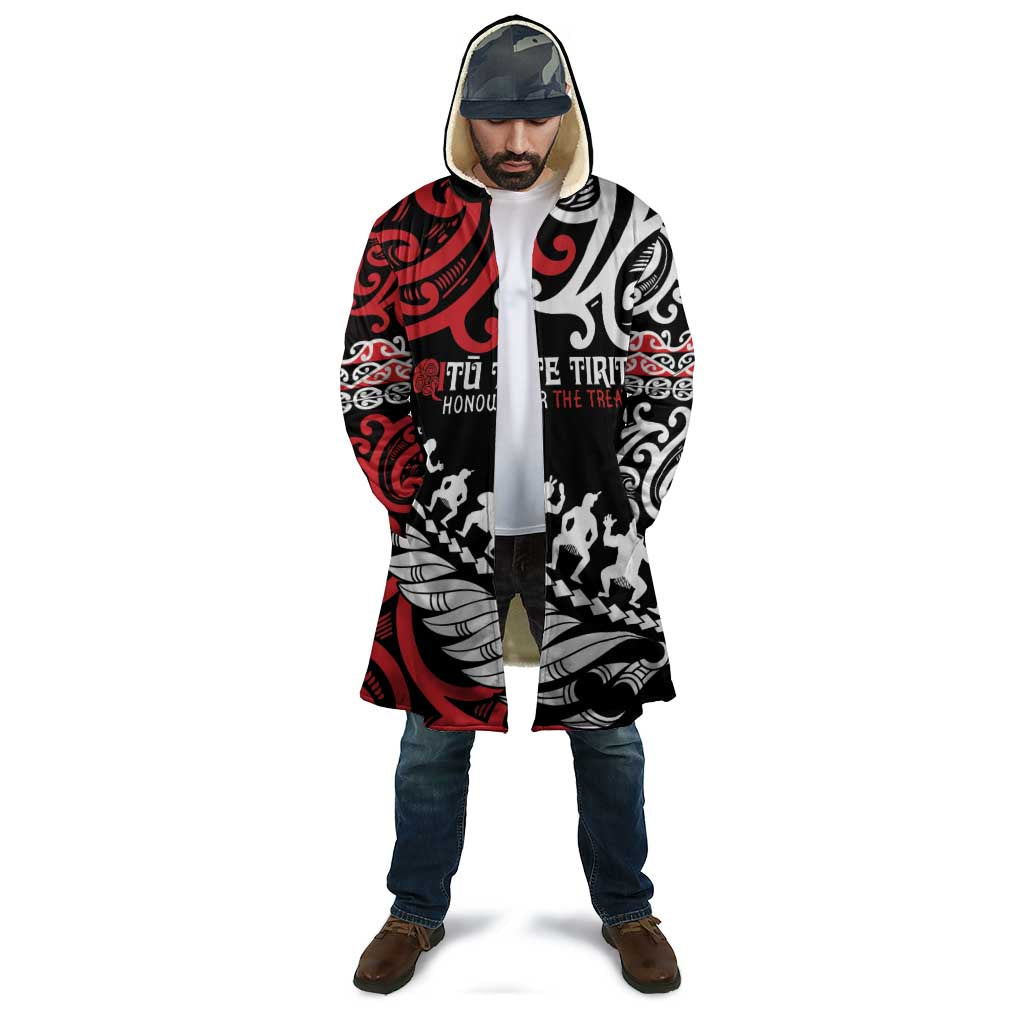 Honour The Treaty New Zealand Personalised Cloak Toitu Te Tiriti Half Fern Haka Dance - Aussie Hoodie