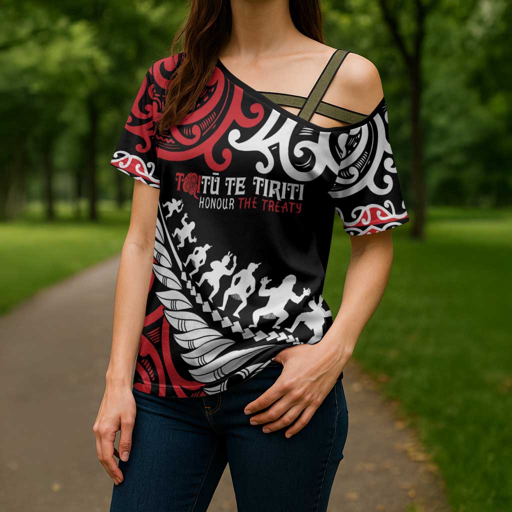 Honour The Treaty New Zealand Personalised Cross Shoulder Shirt Toitu Te Tiriti Half Fern Haka Dance - Aussie Hoodie