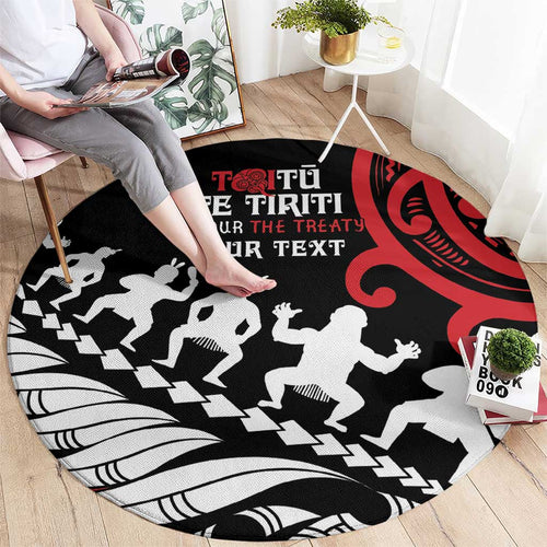 Honour The Treaty New Zealand Personalised Round Carpet Toitu Te Tiriti Half Fern with Haka dance