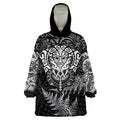 new-zealand-rugby-wearable-blanket-hoodie-silver-fern-all-black-mix-ta-moko-white-style