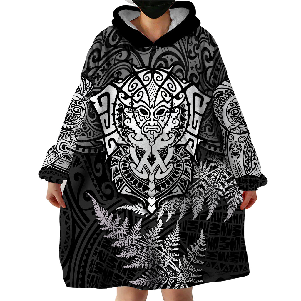new-zealand-rugby-wearable-blanket-hoodie-silver-fern-all-black-mix-ta-moko-white-style