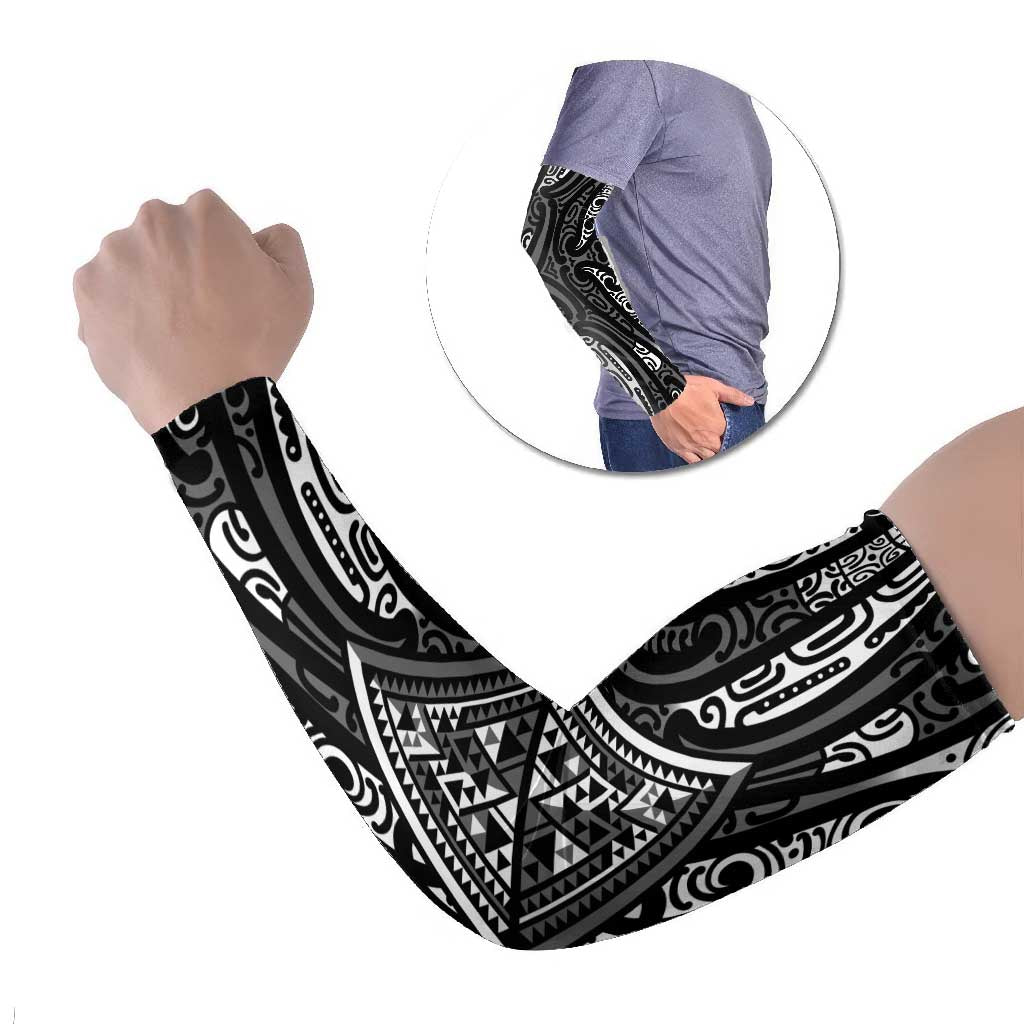 New Zealand Maori Taniko Arm Sleeves Black Kowhaiwhai Puhoro - Aussie Hoodie