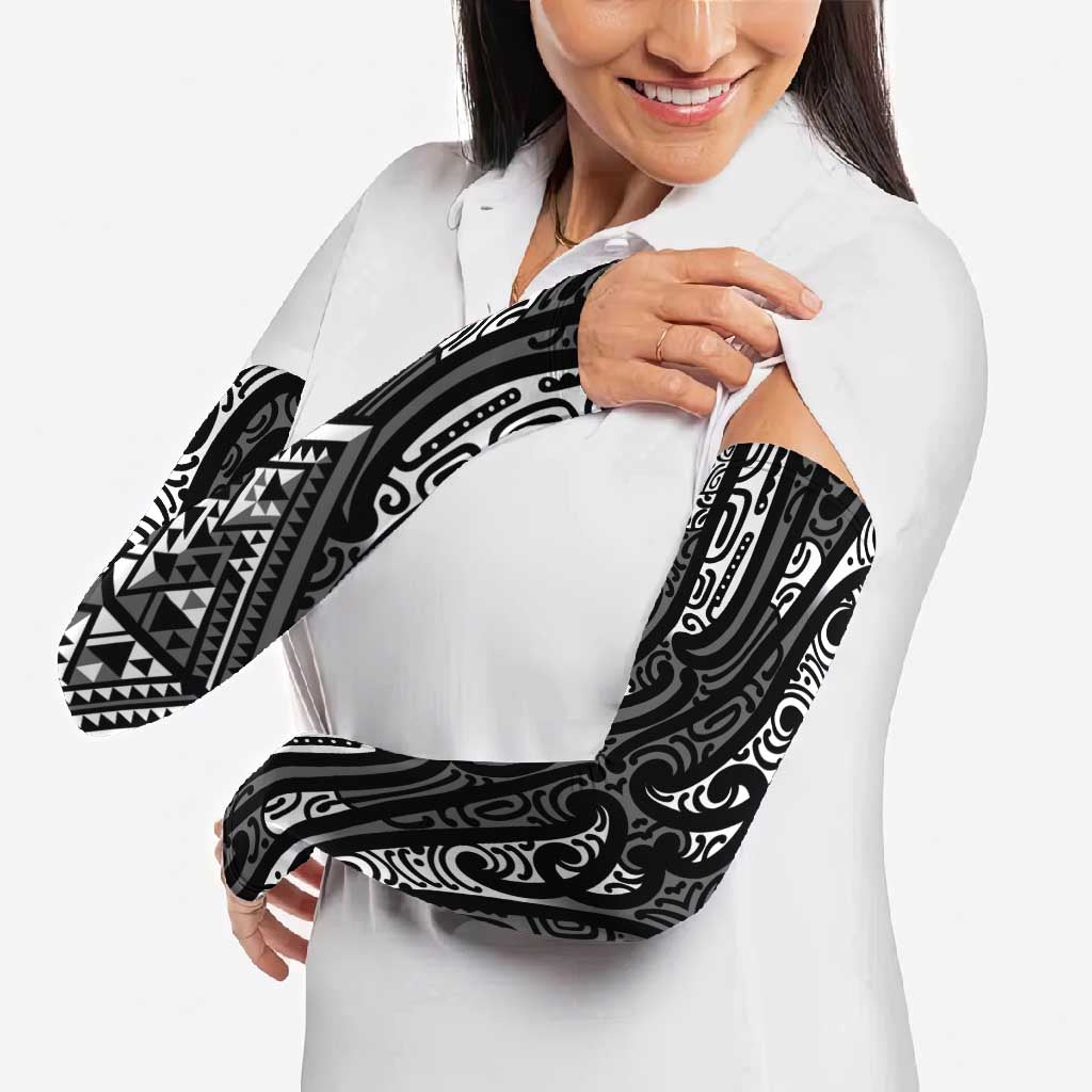 New Zealand Maori Taniko Arm Sleeves Black Kowhaiwhai Puhoro - Aussie Hoodie