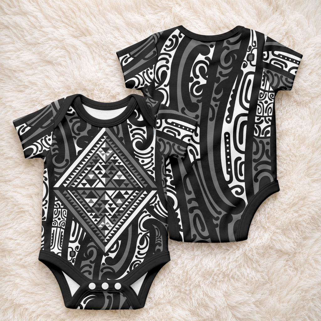 New Zealand Maori Taniko Baby Onesie Black Kowhaiwhai Puhoro