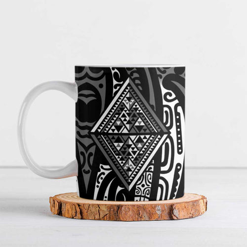 New Zealand Maori Taniko Ceramic Mug Black Kowhaiwhai Puhoro - Aussie Hoodie