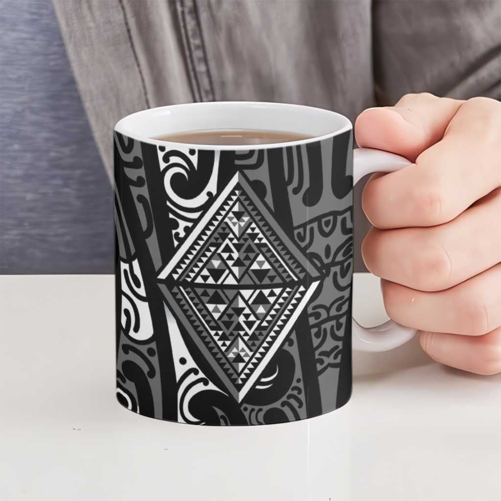 New Zealand Maori Taniko Ceramic Mug Black Kowhaiwhai Puhoro - Aussie Hoodie