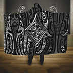 New Zealand Maori Taniko Hooded Blanket Black Kowhaiwhai Puhoro