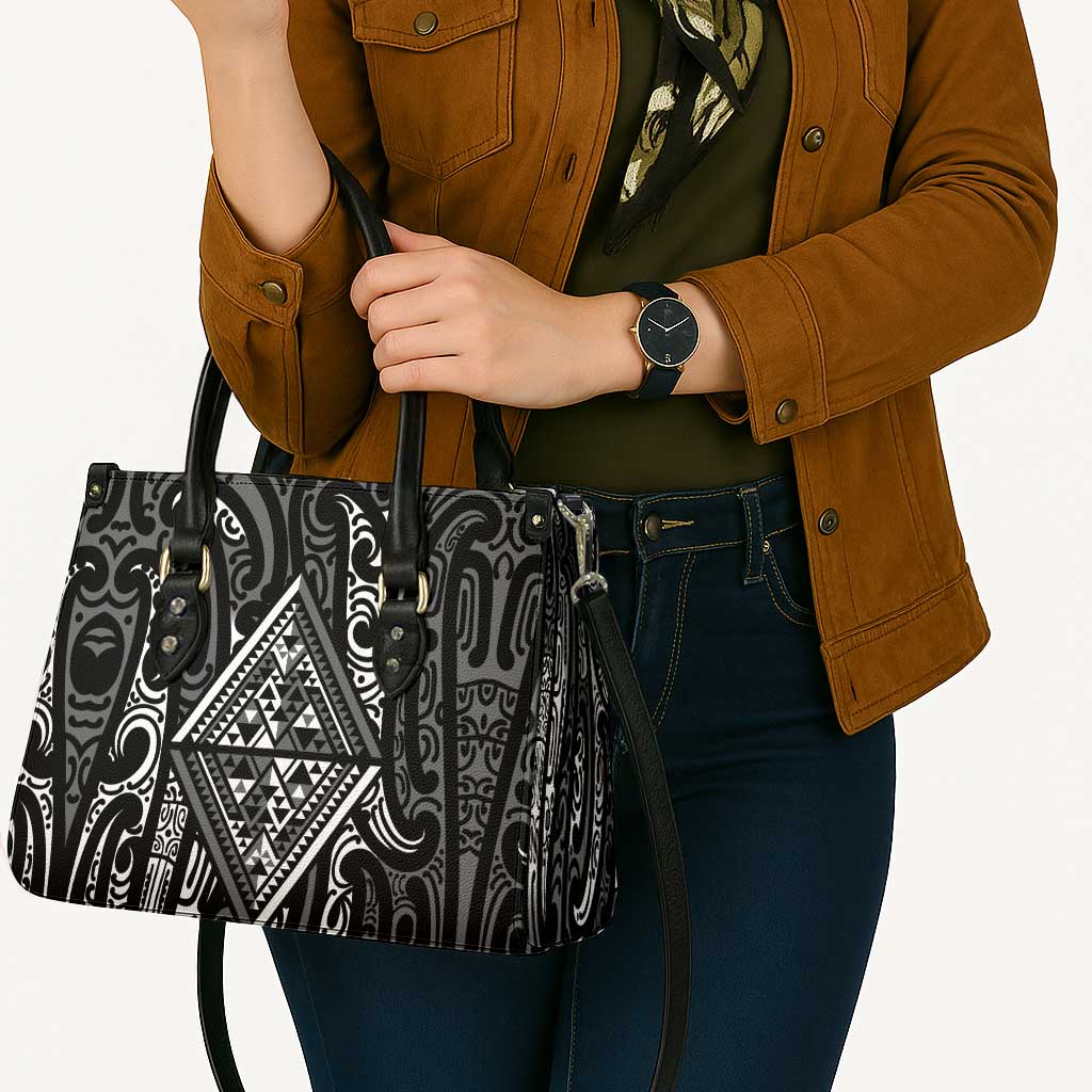 New Zealand Maori Taniko Leather Bag Black Kowhaiwhai Puhoro - Aussie Hoodie