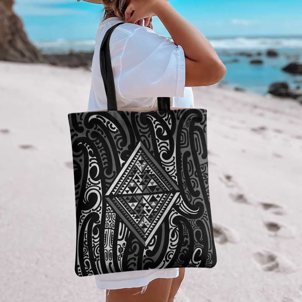 New Zealand Maori Taniko Tote Bag Black Kowhaiwhai Puhoro - Aussie Hoodie