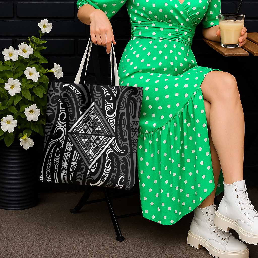 New Zealand Maori Taniko Tote Bag Black Kowhaiwhai Puhoro - Aussie Hoodie