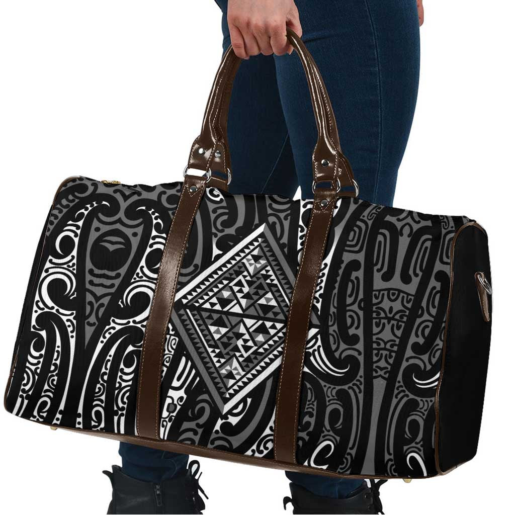 New Zealand Maori Taniko Travel Bag Black Kowhaiwhai Puhoro - Aussie Hoodie