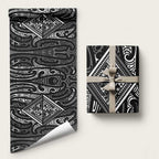 New Zealand Maori Taniko Wrapping Paper Black Kowhaiwhai Puhoro - Aussie Hoodie