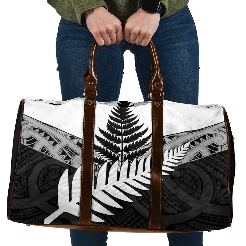 New Zealand Silver Fern Travel Bag Maori Koru Mixed Taniko Pattern - Aussie Hoodie