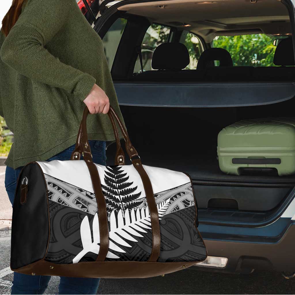 New Zealand Silver Fern Travel Bag Maori Koru Mixed Taniko Pattern - Aussie Hoodie