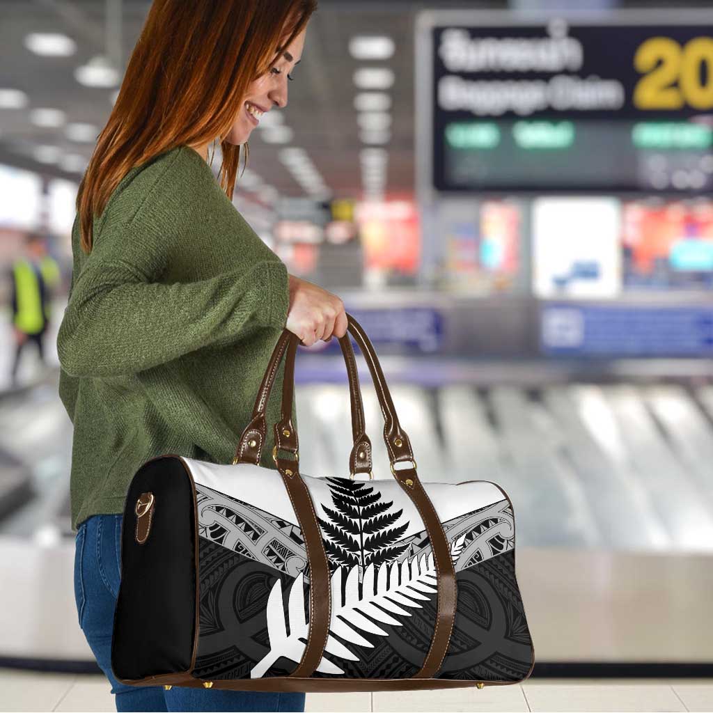 New Zealand Silver Fern Travel Bag Maori Koru Mixed Taniko Pattern - Aussie Hoodie