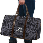 Custom New Zealand Taiaha Maori Travel Bag Minimalist Silver Fern All Black - Aussie Hoodie