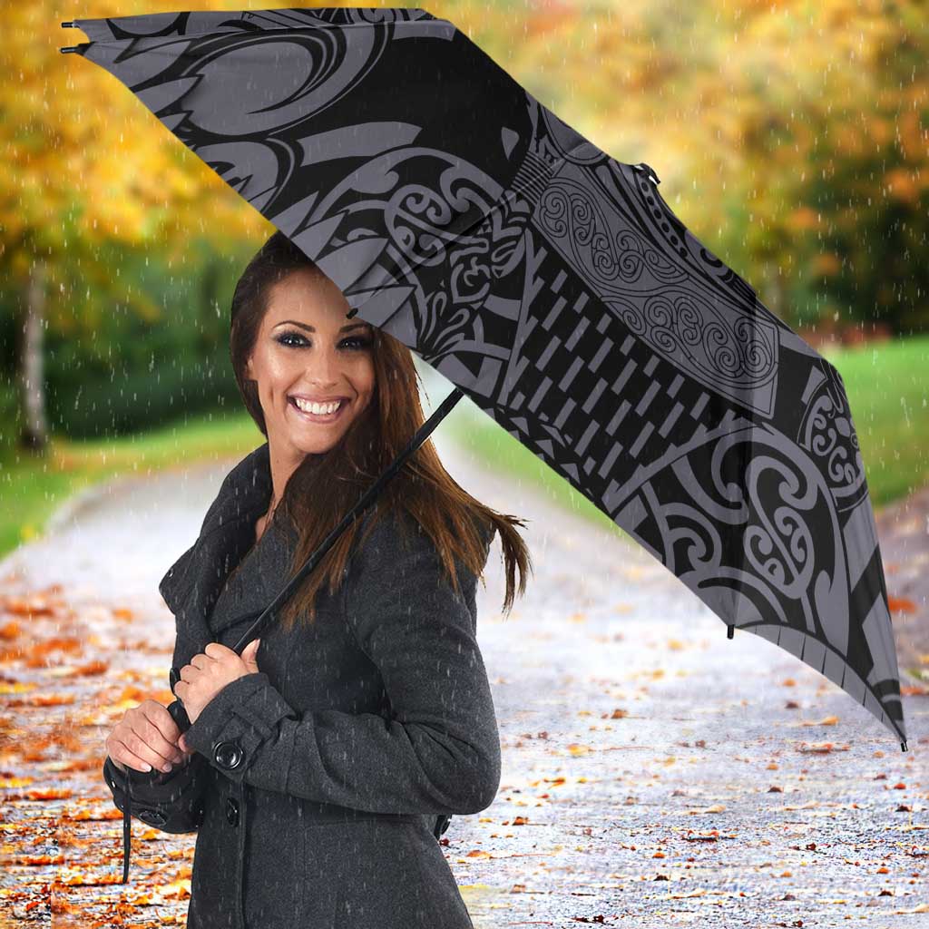 Custom New Zealand Taiaha Maori Umbrella Minimalist Silver Fern All Black - Aussie Hoodie