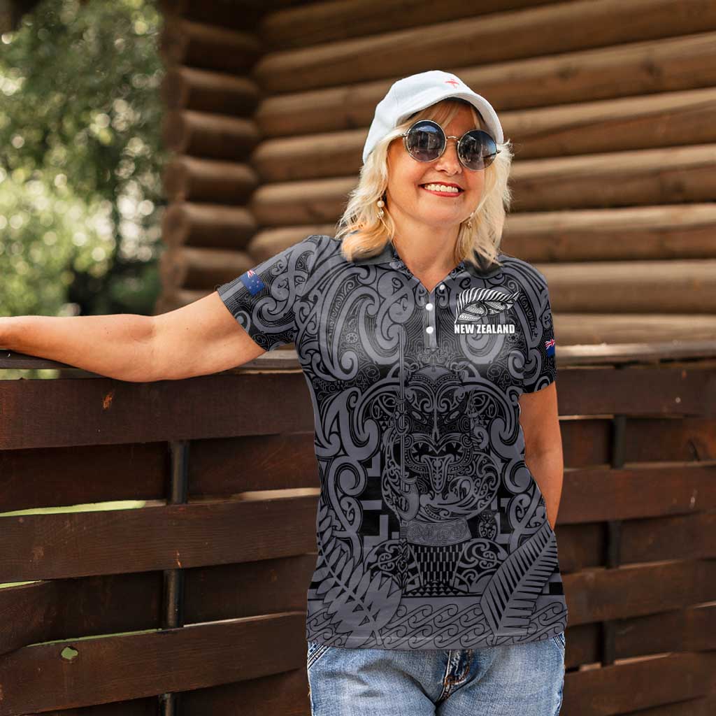 Custom New Zealand Taiaha Maori Women Polo Shirt Minimalist Silver Fern All Black - Aussie Hoodie