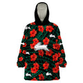 custom-text-and-number-rabbitohs-rugby-wearable-blanket-hoodie-polynesian-style-with-hibiscus