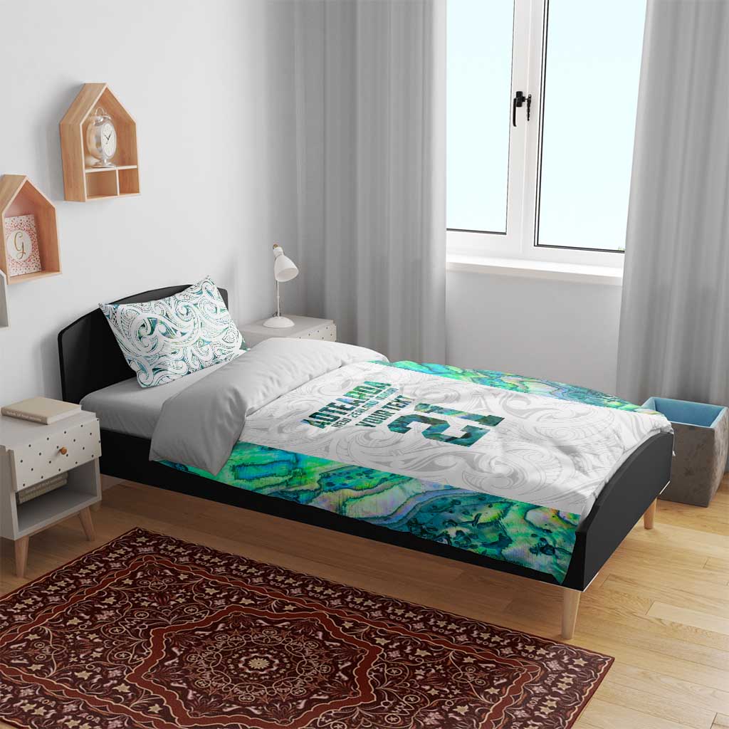 Custom New Zealand Aotearoa Bedding Set Green Maori Paua Shell Indigenous - Aussie Hoodie