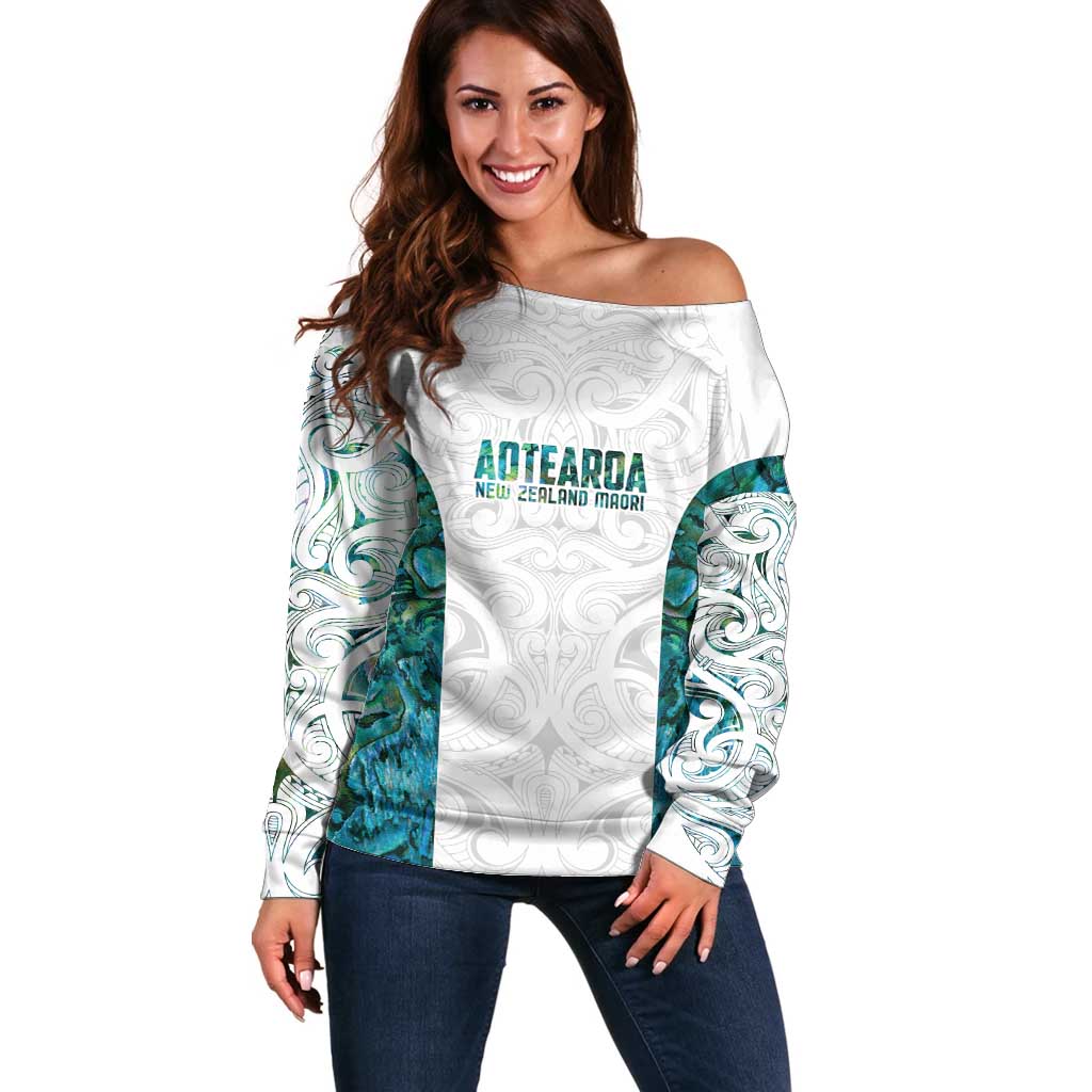 Custom New Zealand Aotearoa Off Shoulder Sweater Green Maori Paua Shell Indigenous - Aussie Hoodie