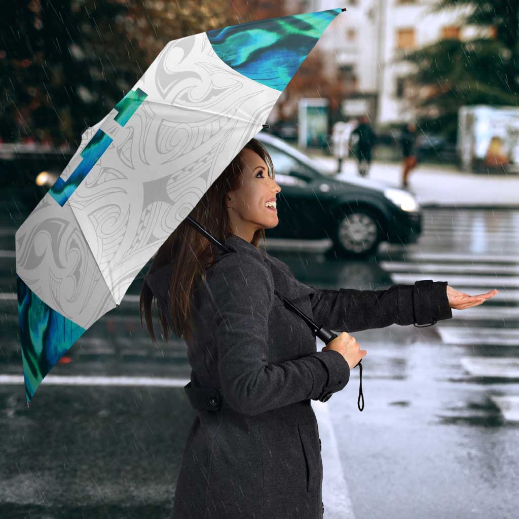 Custom New Zealand Aotearoa Umbrella Maori Paua Shell Indigenous - Aussie Hoodie