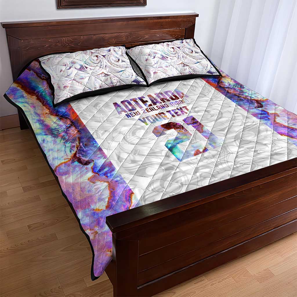 Custom New Zealand Aotearoa Quilt Bed Set Pink Maori Paua Shell Indigenous - Aussie Hoodie
